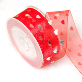 Ruban pur imprimé par polyester rouge avec la largeur de l'emballage de cadeaux d'or d'aluminium 22mm
