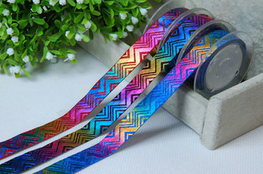 Or d'arc-en-ciel sur la décoration de bracelet de ruban de cadeau personnalisée par élastique